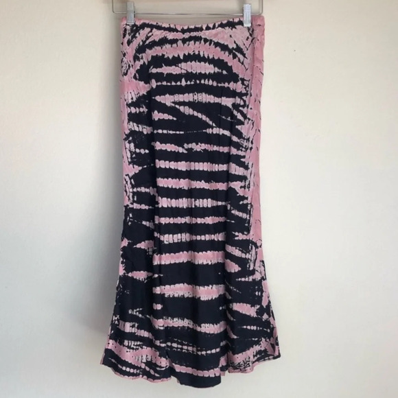 Young and Fabulous Tie Dye Skirt Size Small - Picture 3 of 5